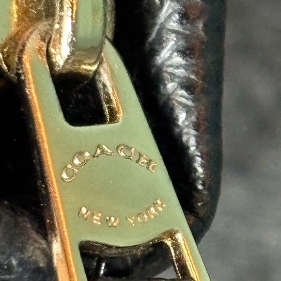 Coach Lyla Wristlet large NWOT - Picture 5 of 9